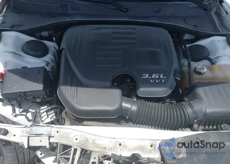 2018 Dodge Charger Sxt Rwd z USA, uszkodzony, nr VIN 2C3CDXBG8JH284712